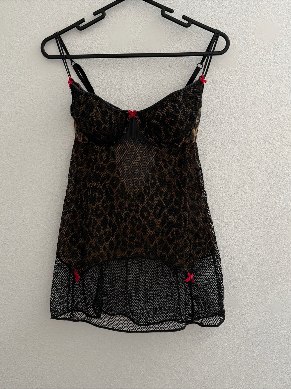 2003 vintage y2k Victoria’s Secret Leopard Mesh Chemise with Pink Accents - 36C